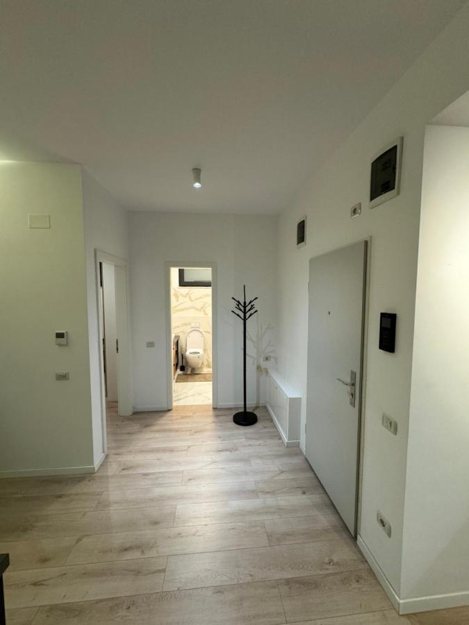 Warm Apartment *